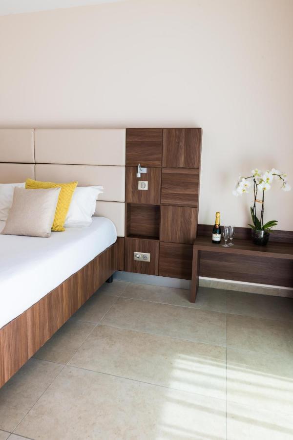 בסטיה Hotel Port Toga מראה חיצוני תמונה