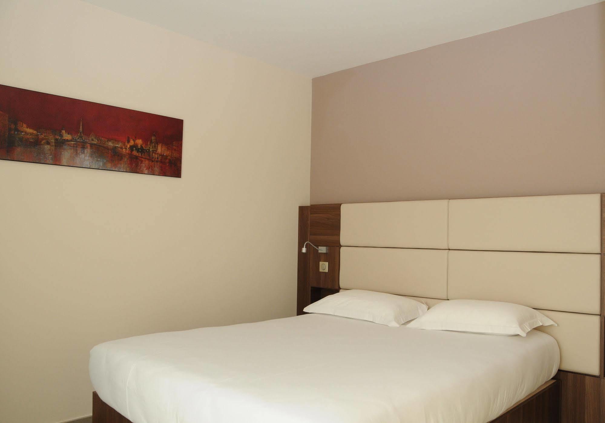 בסטיה Hotel Port Toga מראה חיצוני תמונה