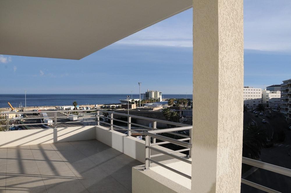 בסטיה Hotel Port Toga מראה חיצוני תמונה
